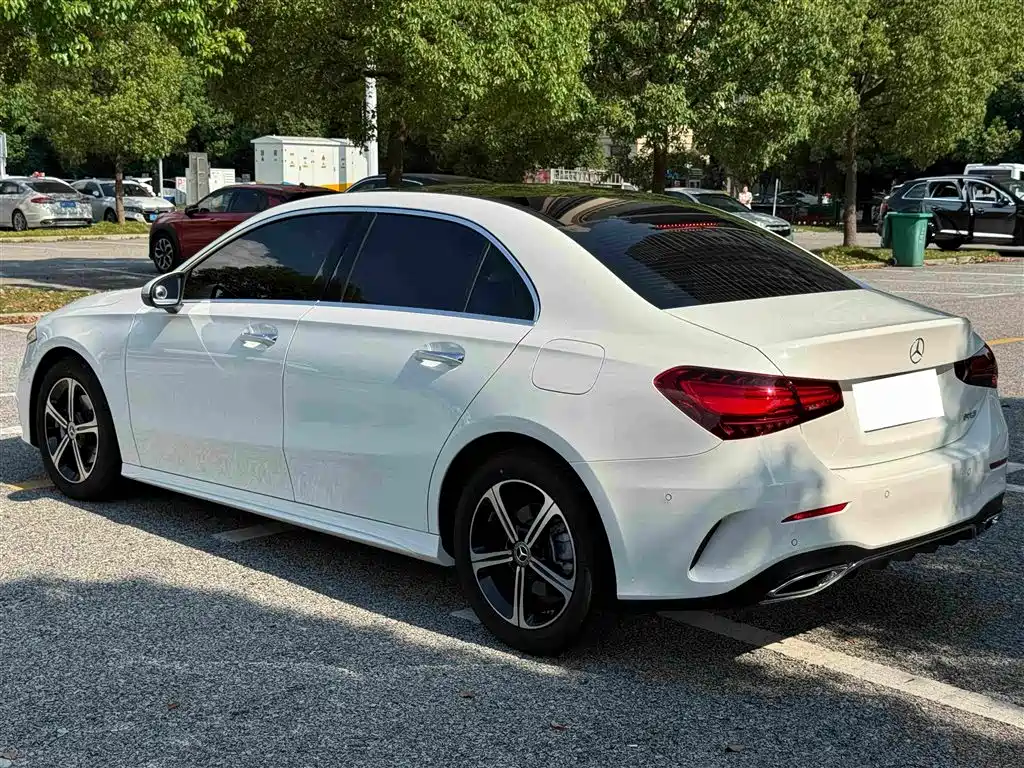 Mercedes-Benz A-Class 2025 — фото 13