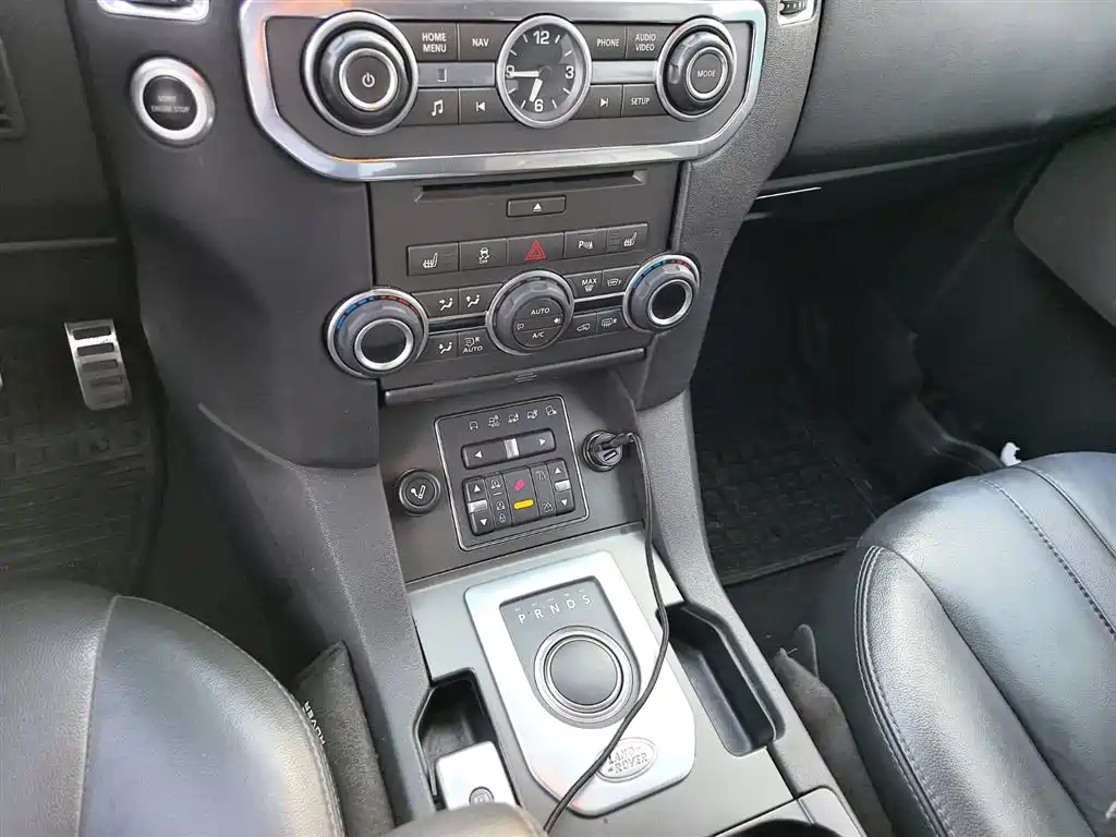 Land Rover Discovery 2013 — фото 13