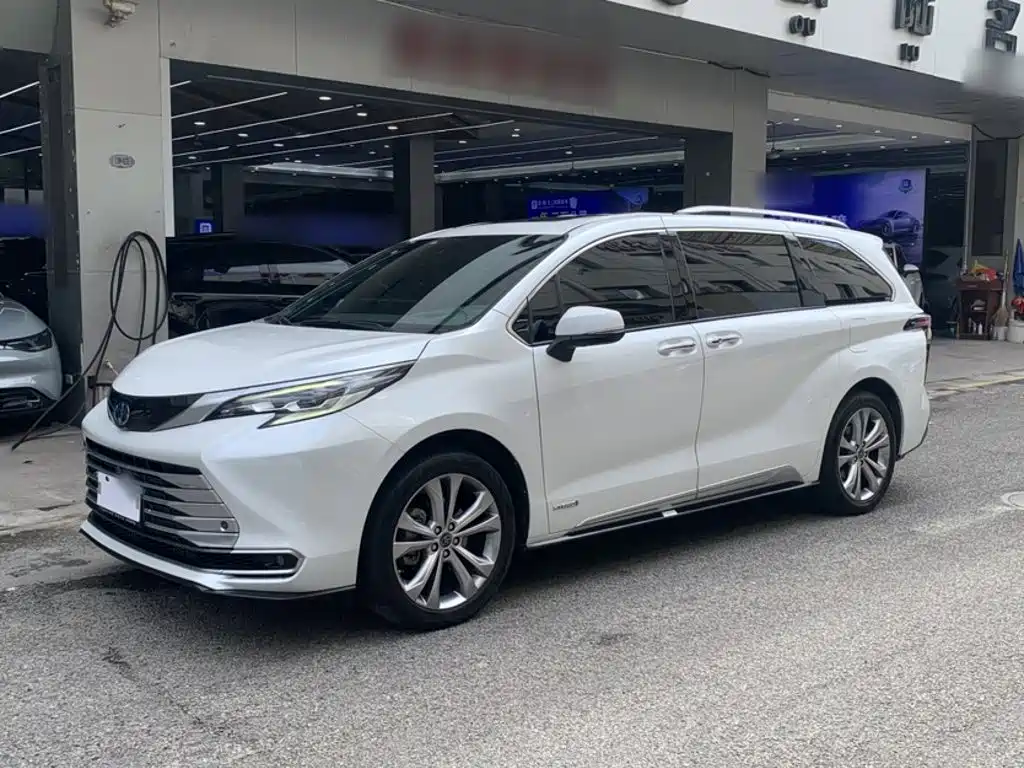 Toyota Sienna 2022