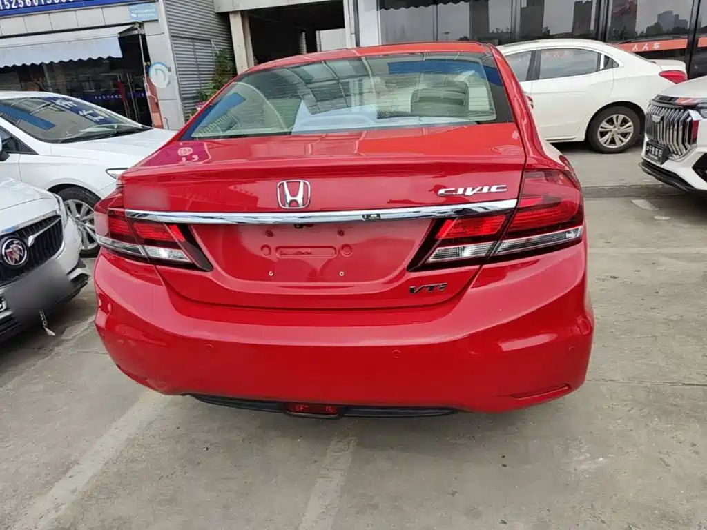 Honda Civic 2015 — фото 6