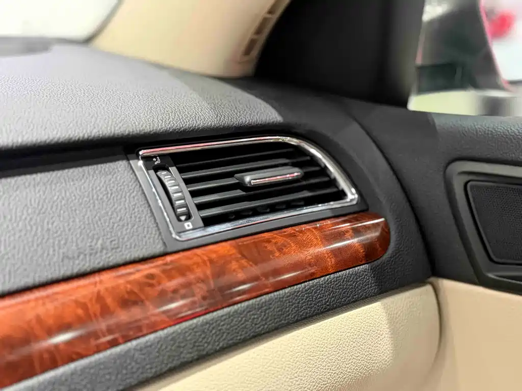 Skoda Superb 2012 — фото 12