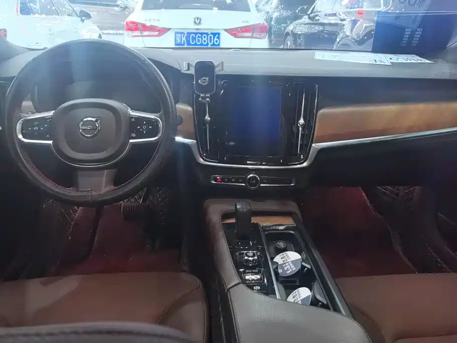 Volvo S90 2021 — фото 12