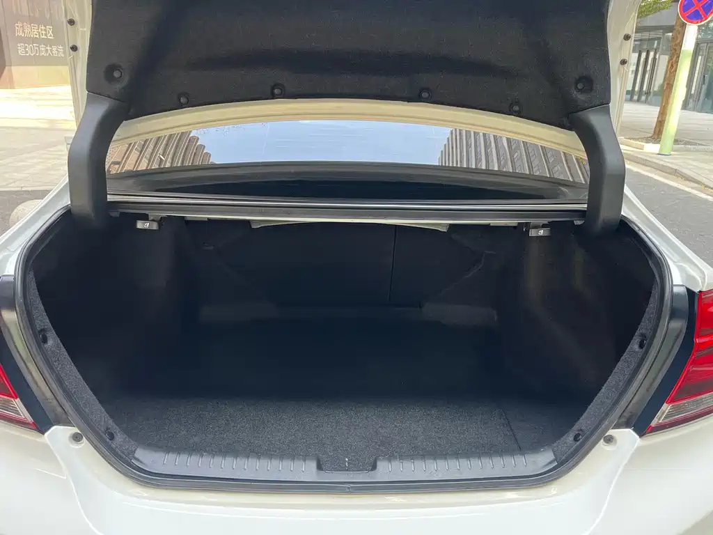 Honda Civic 2015 — фото 12