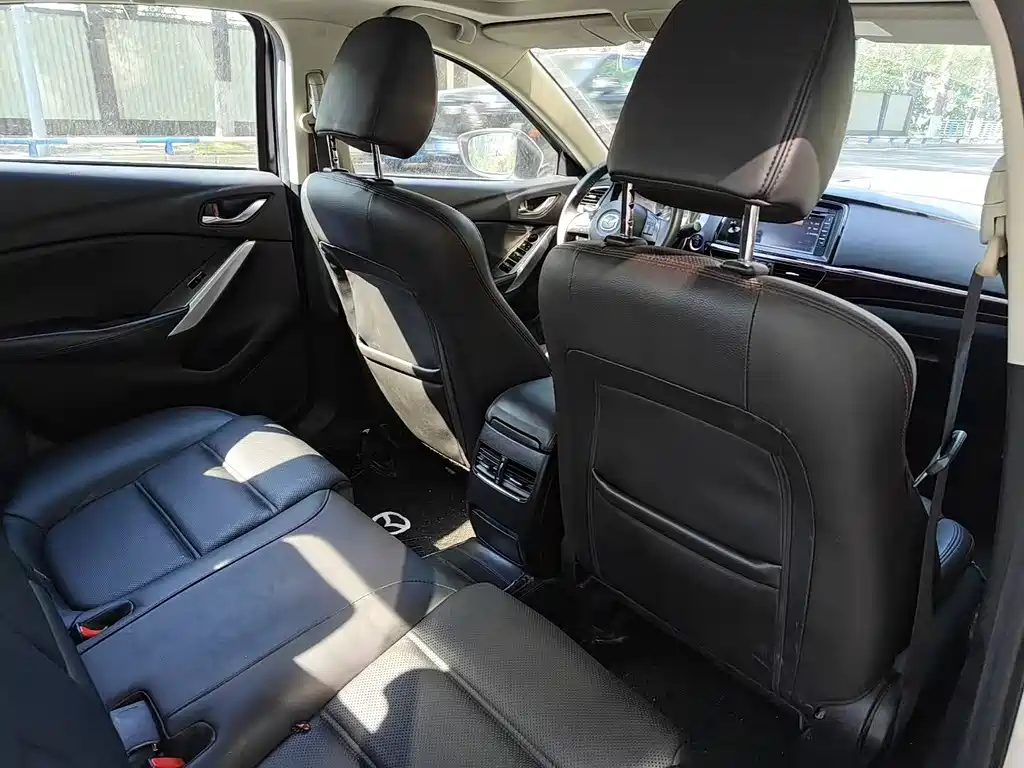Mazda Atenza 2015