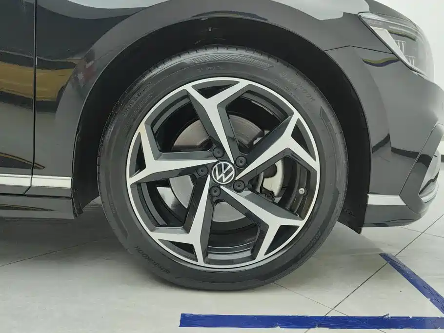 Volkswagen Magotan 2024