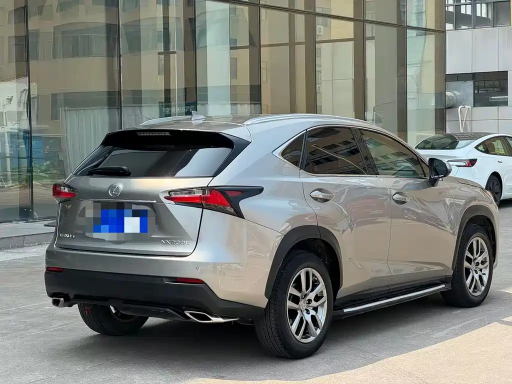 Lexus NX 2016 — фото 9