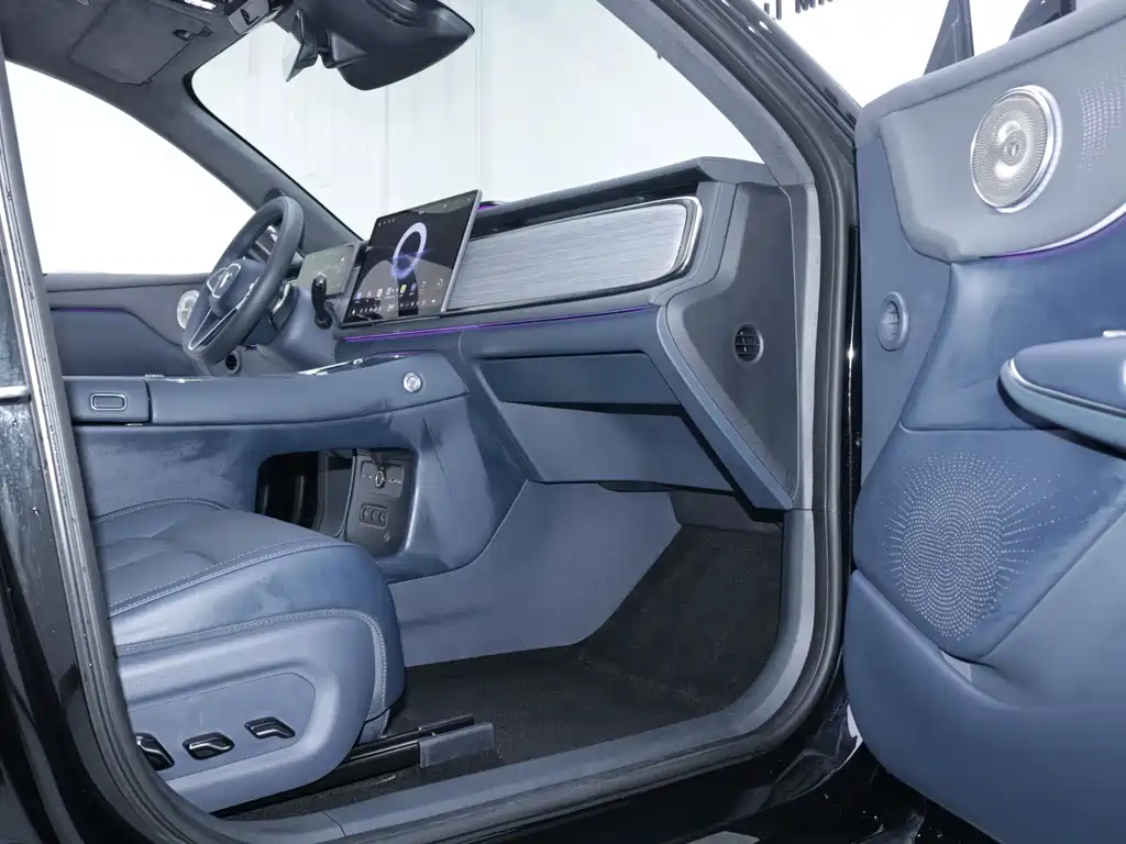 Voyah Zhiyin 2025 — фото 4