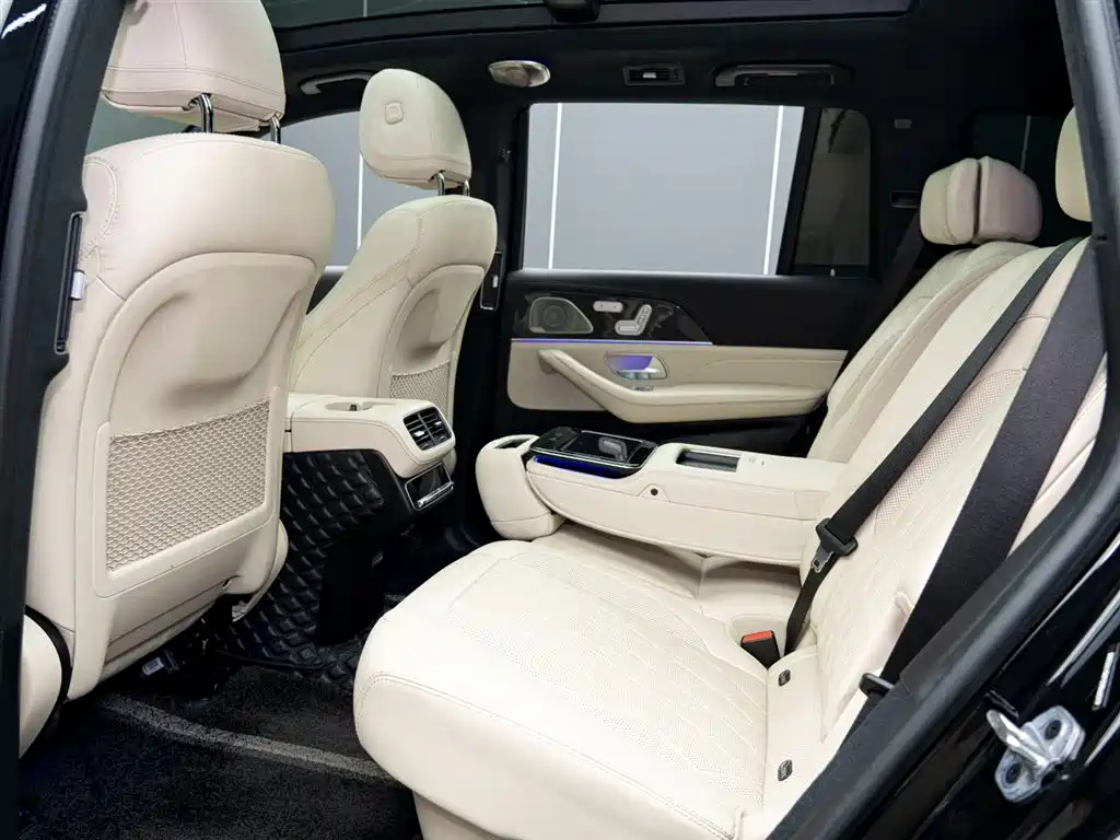 Mercedes-Benz GLS AMG 2025 — фото 11