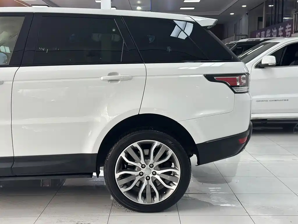 Land Rover Sport 2015 — фото 15