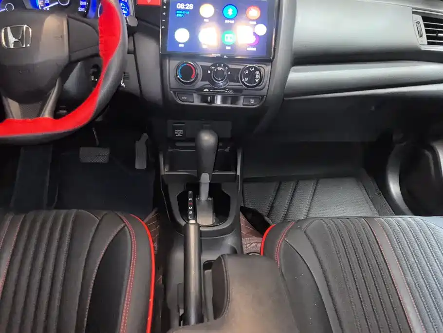 Honda Fit 2018 — фото 16