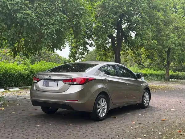 Hyundai Elantra Langdong 2016
