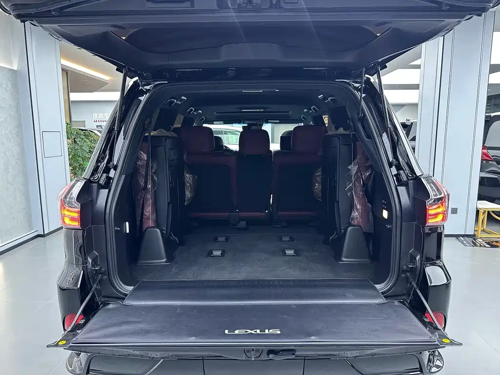 Lexus LX 2023 — фото 7
