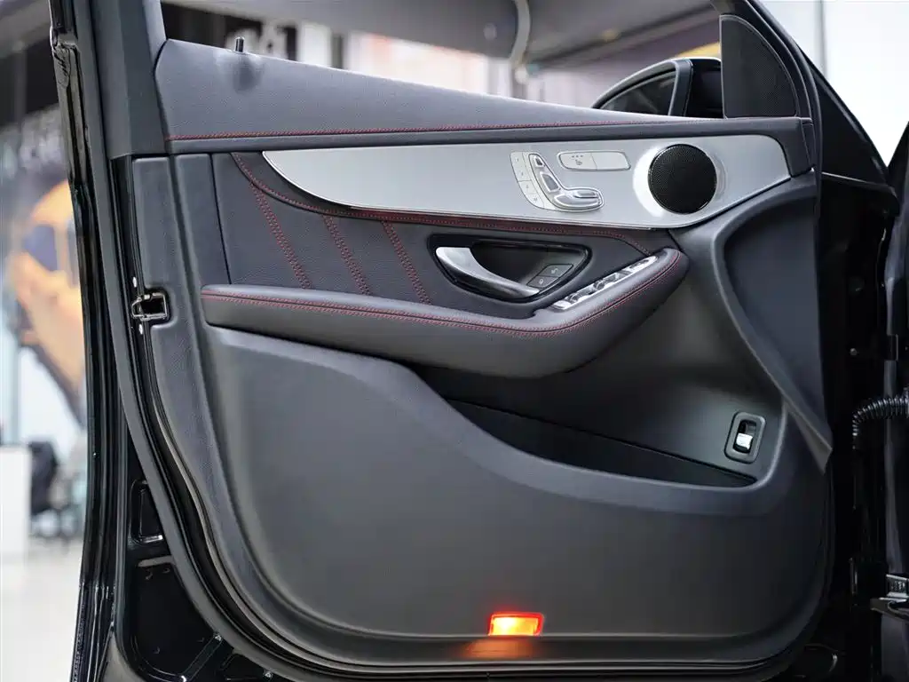 Mercedes-Benz GLC AMG 2019 — фото 26