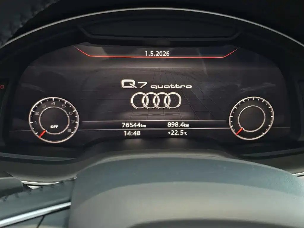 Audi Q7 2018 — фото 10