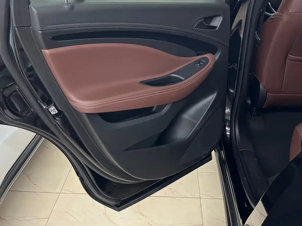 Buick Envision Plus 2019 — фото 15