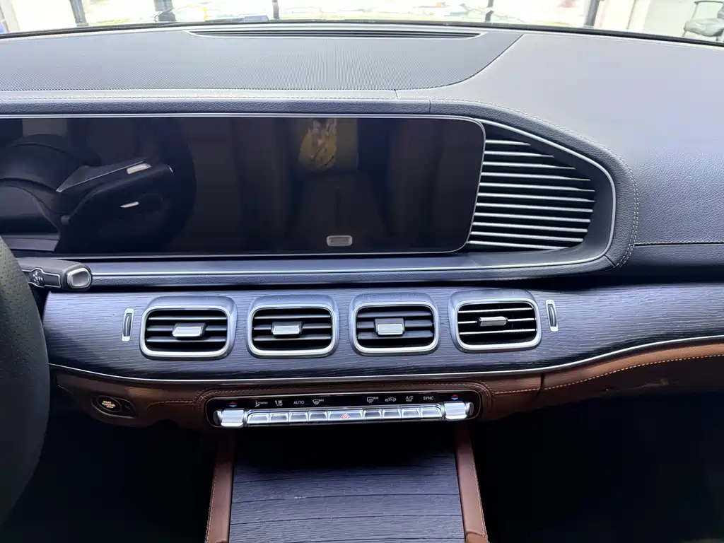 Mercedes-Benz GLS 2025 — фото 17