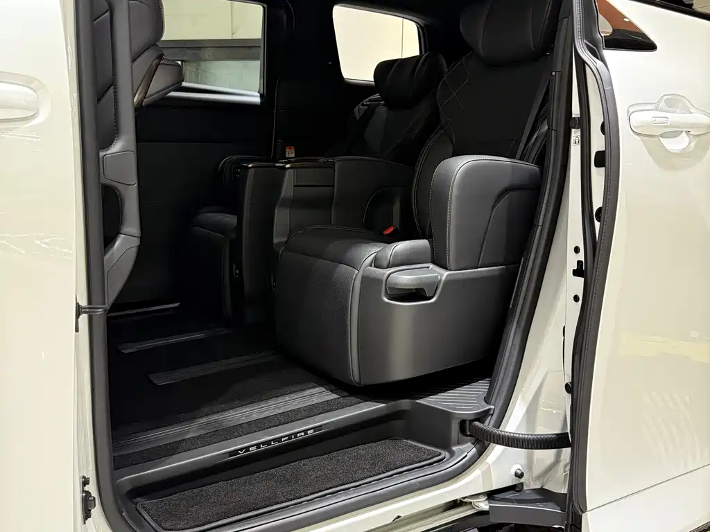 Toyota Vellfire 2025 — фото 5