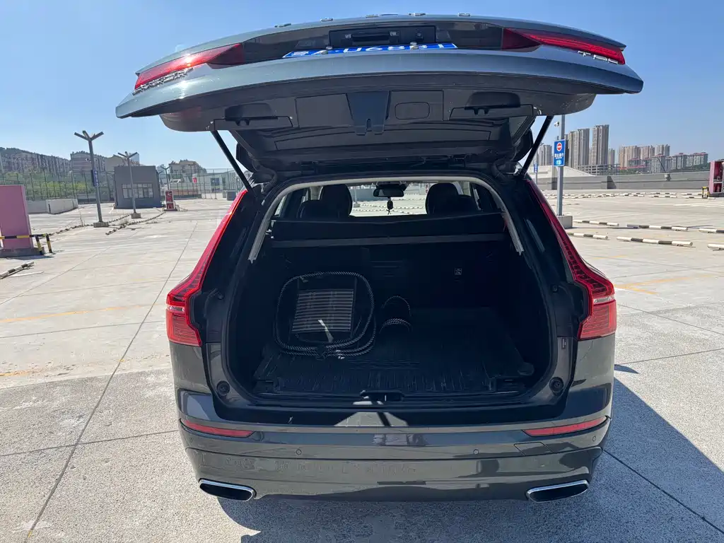 Volvo XC60 2018 — фото 14
