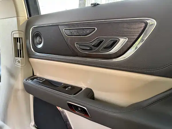 Lincoln Continental 2019