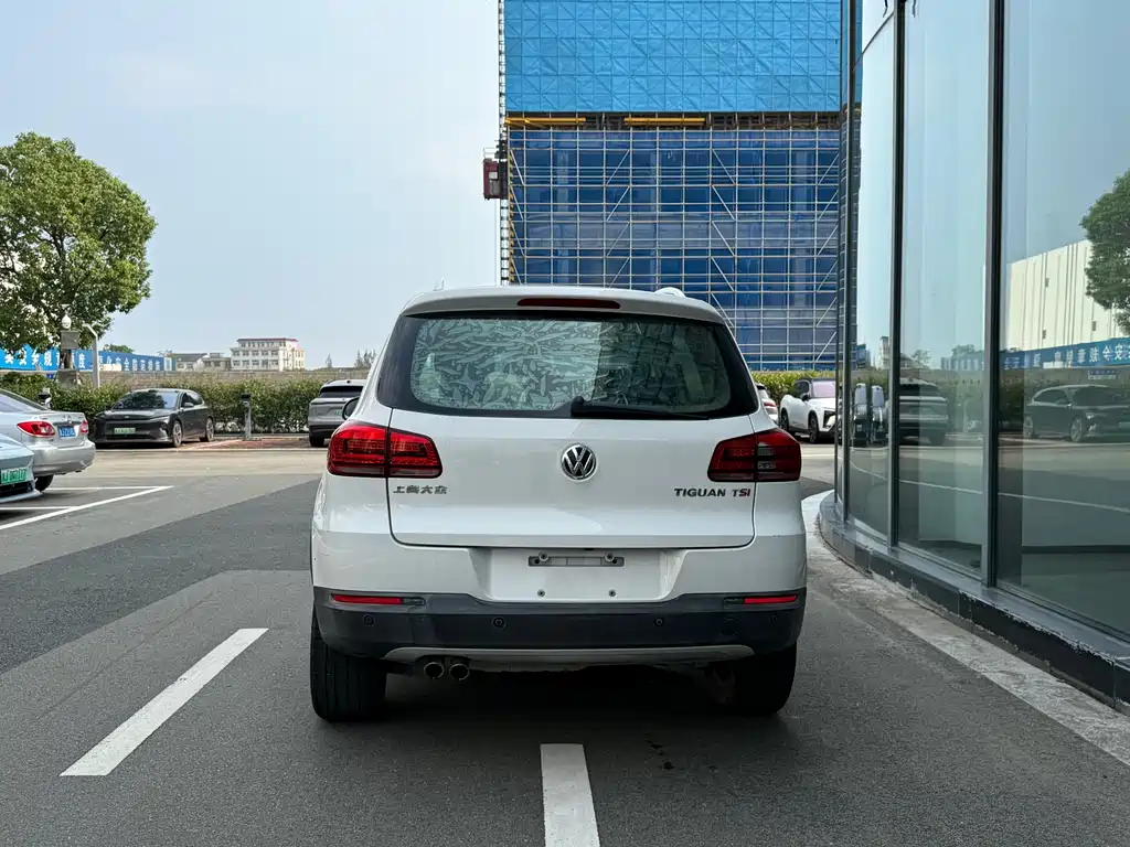Volkswagen Tiguan 2015 — фото 16