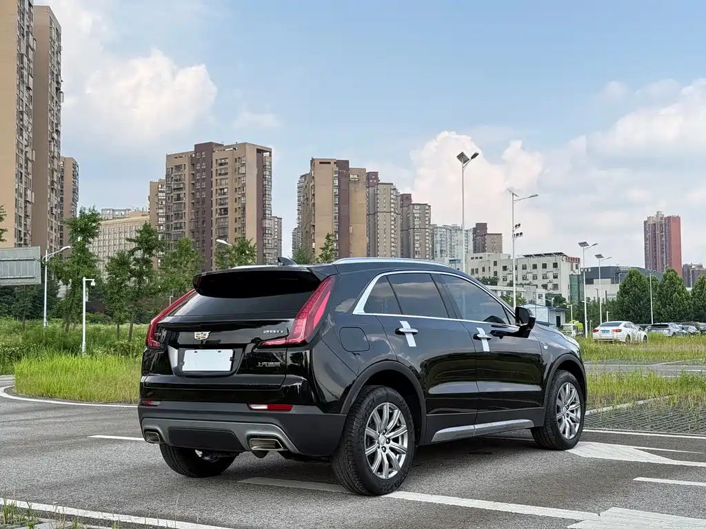 Cadillac XT4 2020 — фото 13