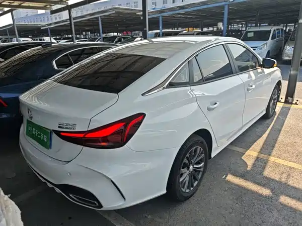 MG MG5 2024
