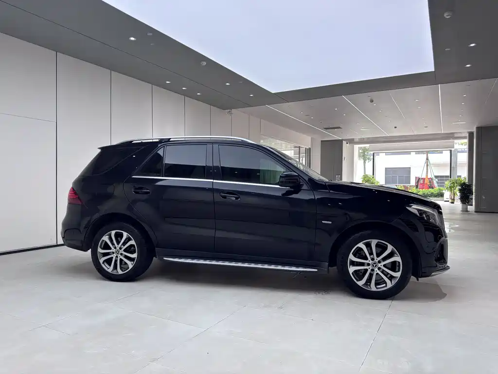 Mercedes-Benz GLE 2019 — фото 16
