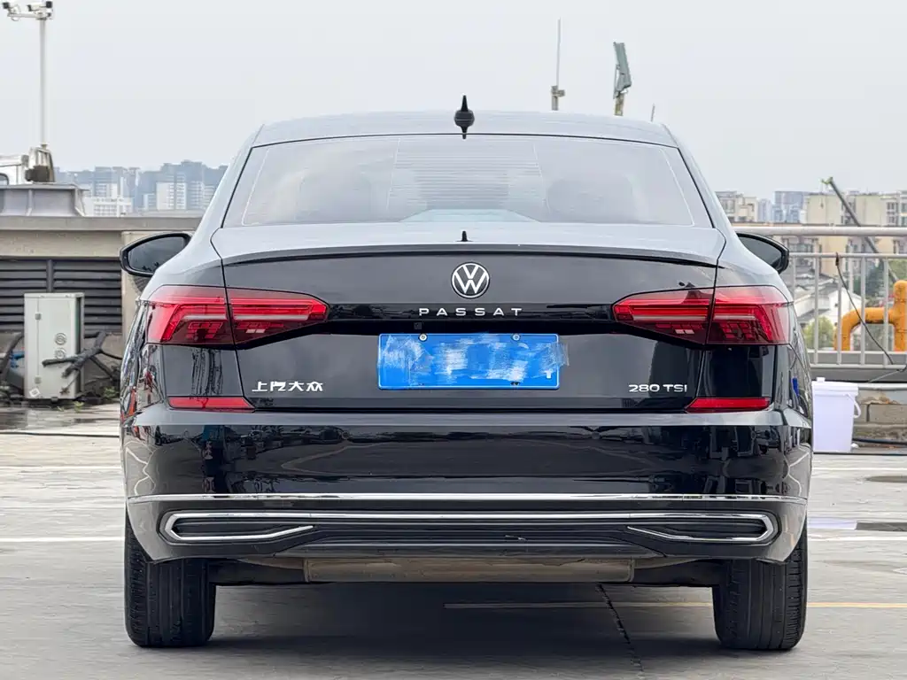 Volkswagen Passat 2020 — фото 12
