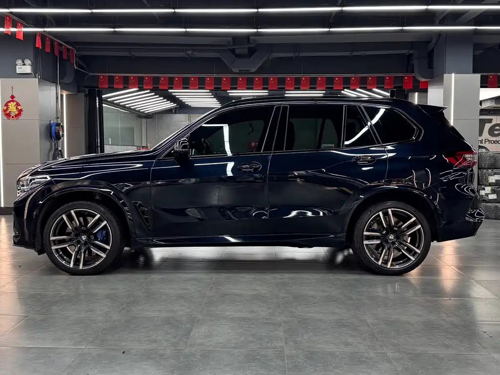 BMW X5 M 2023 — фото 10