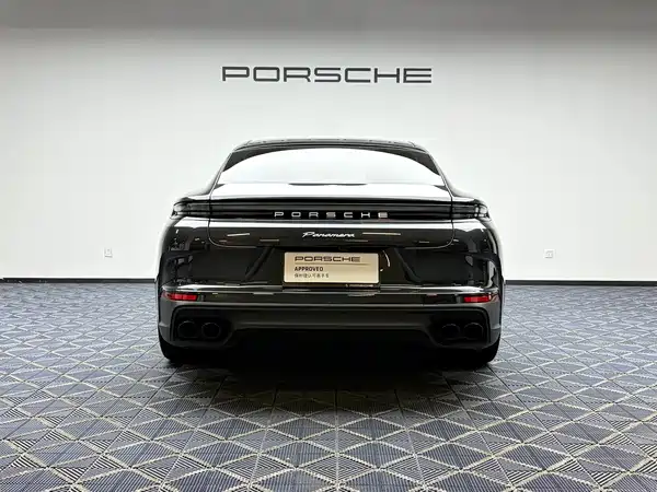Porsche Panamera 2025