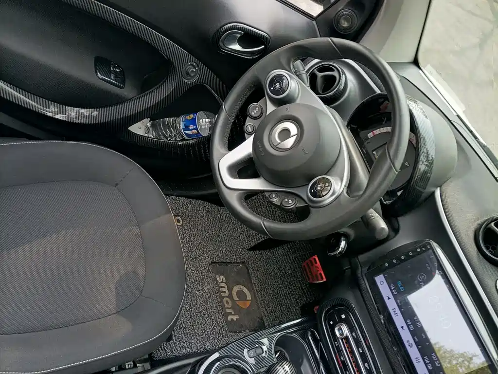 smart Fortwo 2019 — фото 10