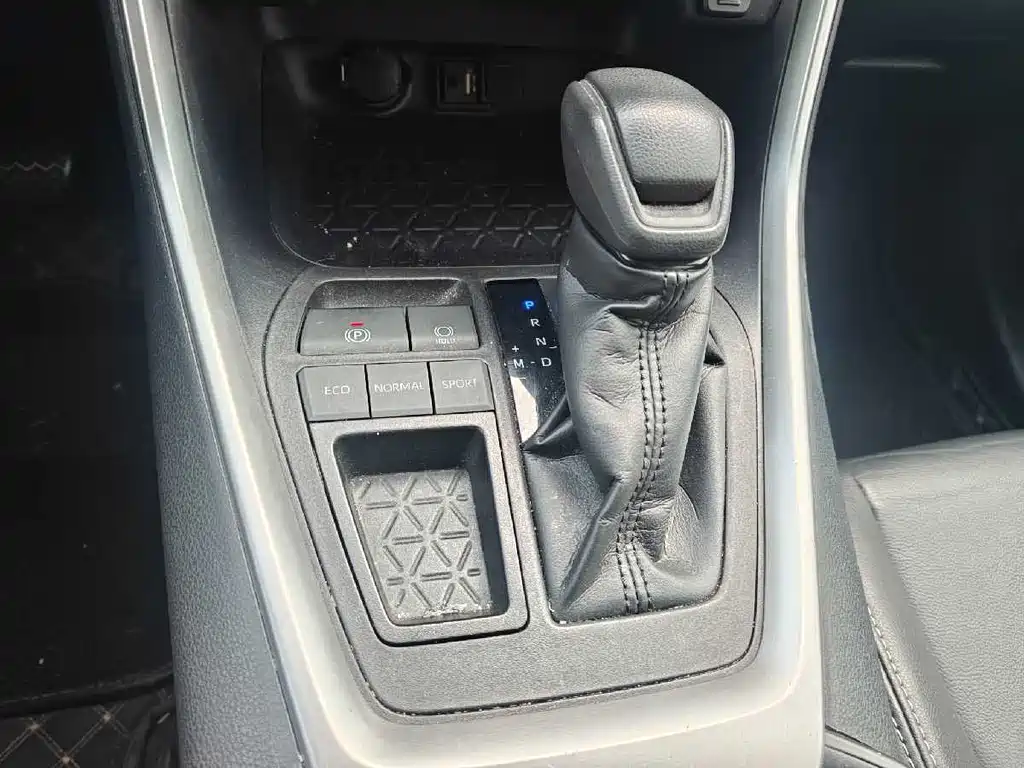 Toyota Wildlander 2020 — фото 12