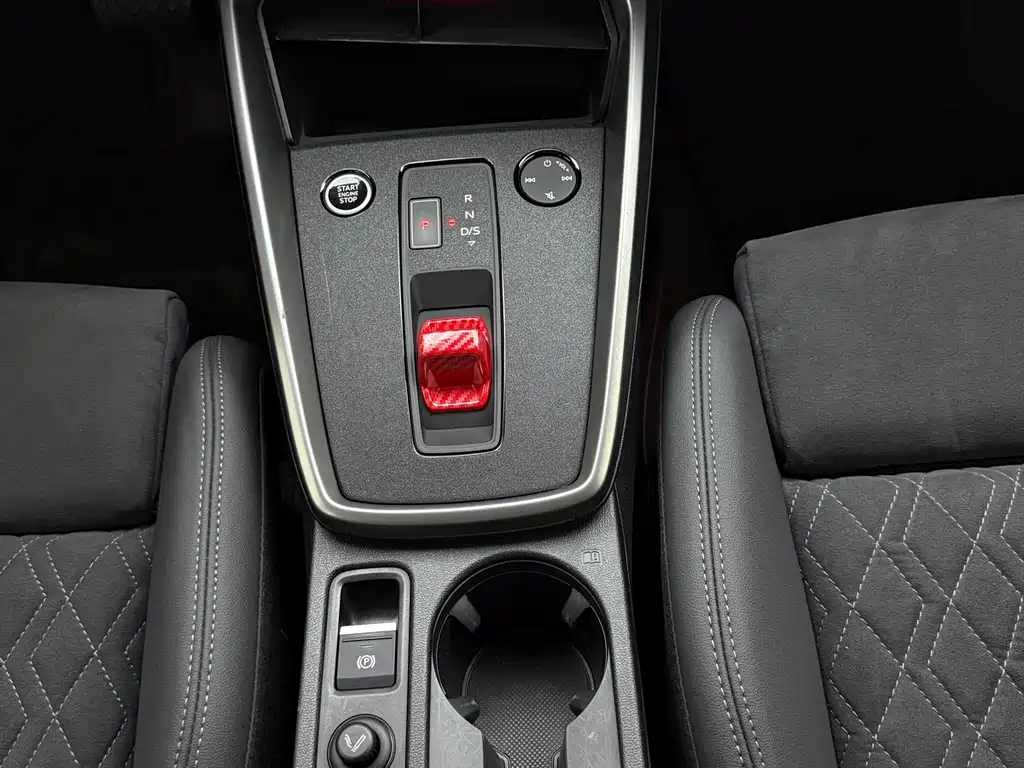 Audi A3 2023 — фото 12