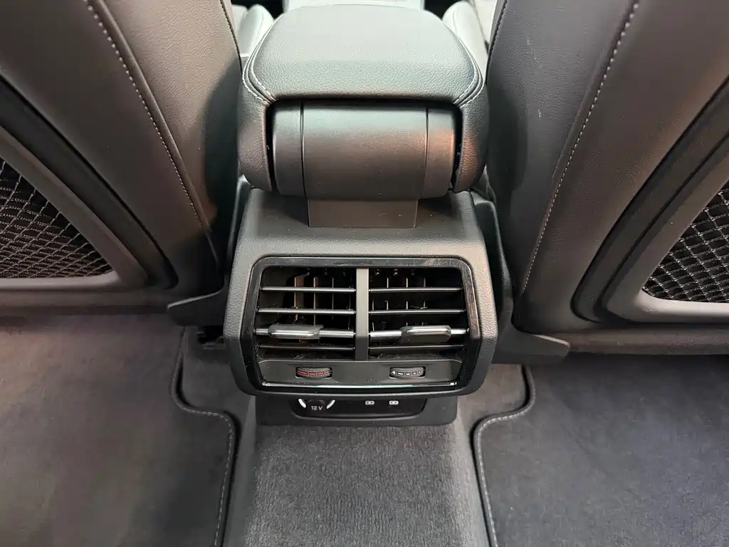 Audi Q3 2022 — фото 16