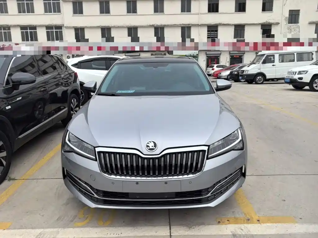 Skoda Superb 2020 — фото 3