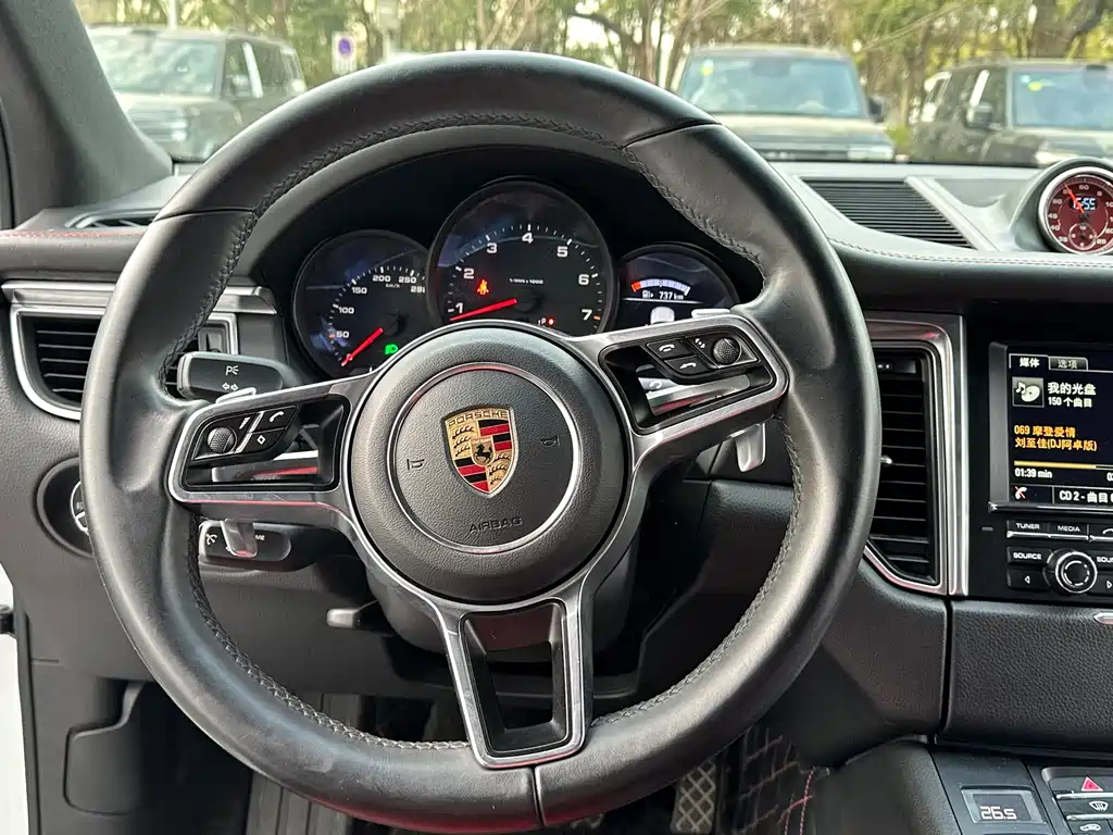 Porsche Macan 2015 — фото 7