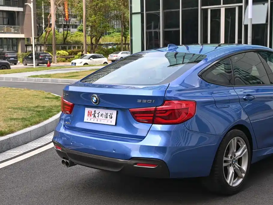 BMW 3 Series GT 2017 — фото 15