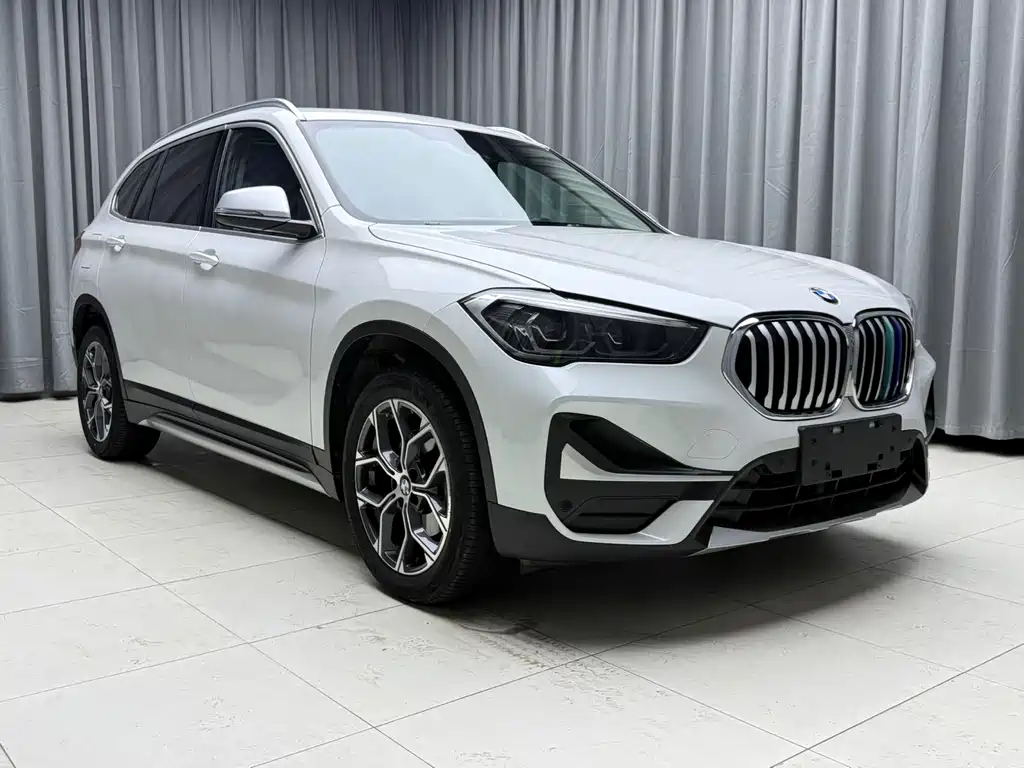 BMW X1 2022 — фото 3