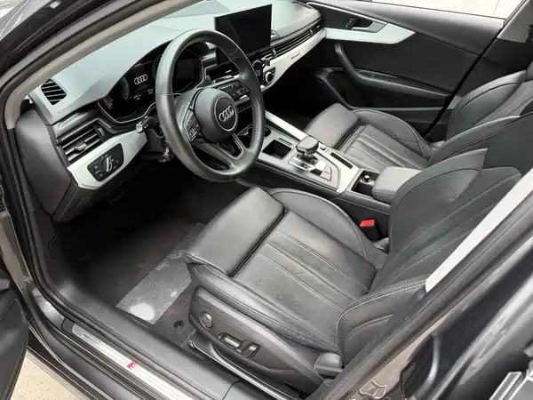 Audi A4L 2020