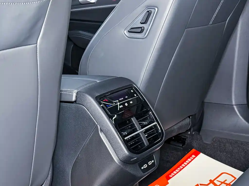 Volkswagen Passat 2025 — фото 11