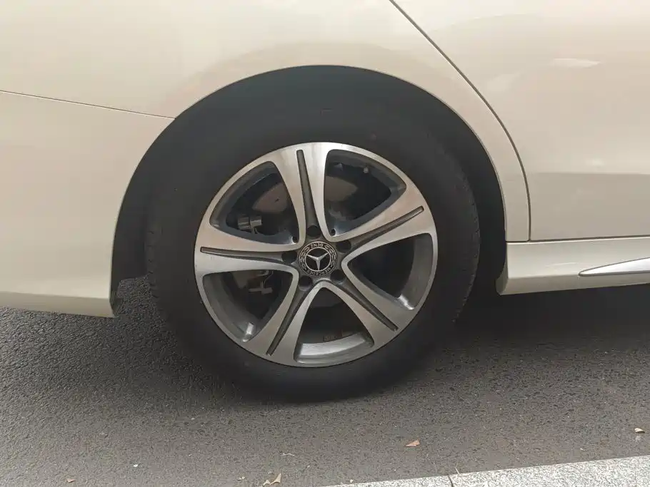 Mercedes-Benz C-Class 2019