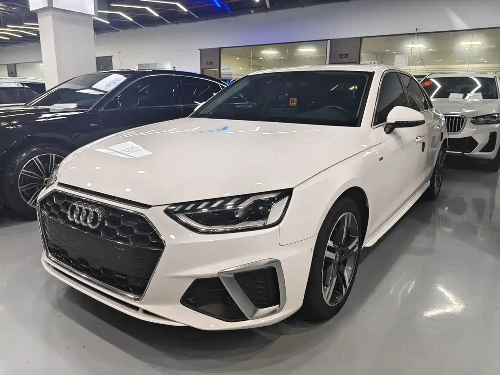 Audi A4L 2021