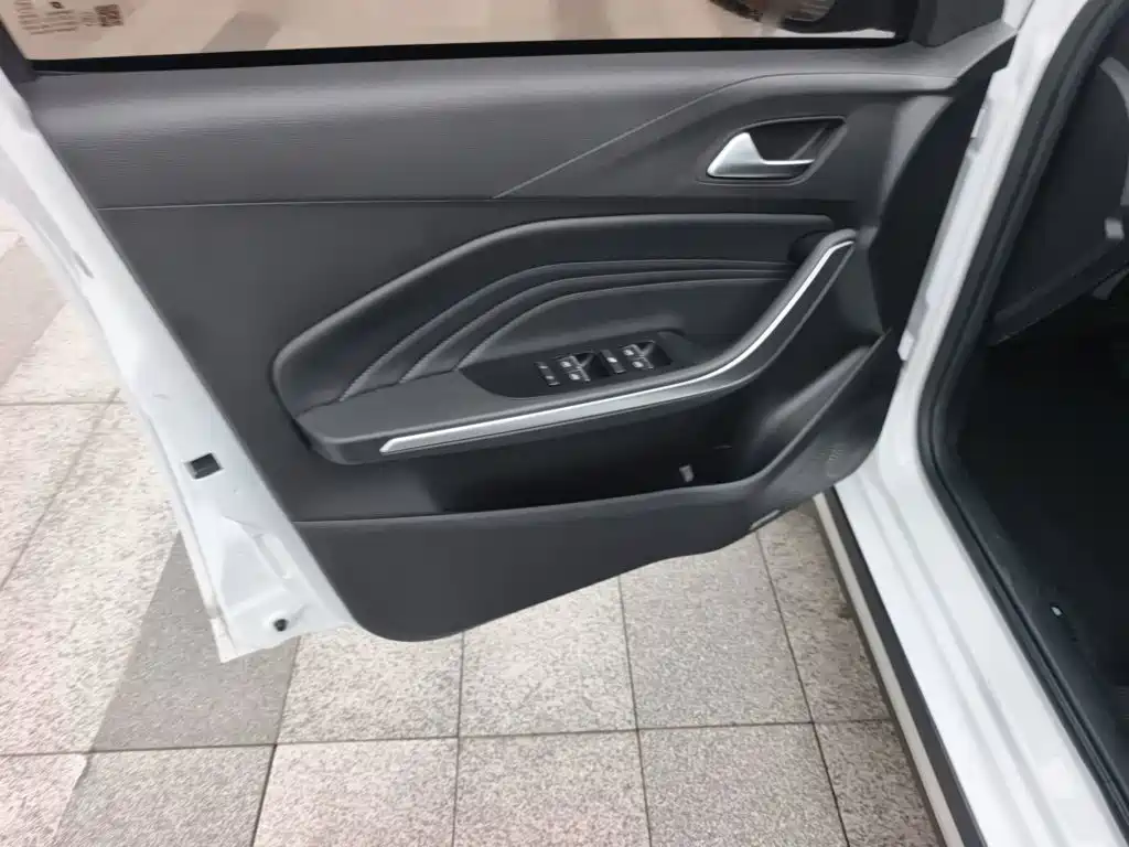 Chery Tiggo 3x 2024 — фото 20