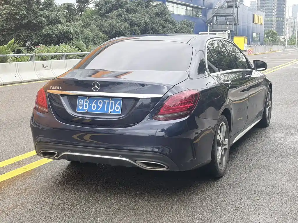 Mercedes-Benz C-Class 2021