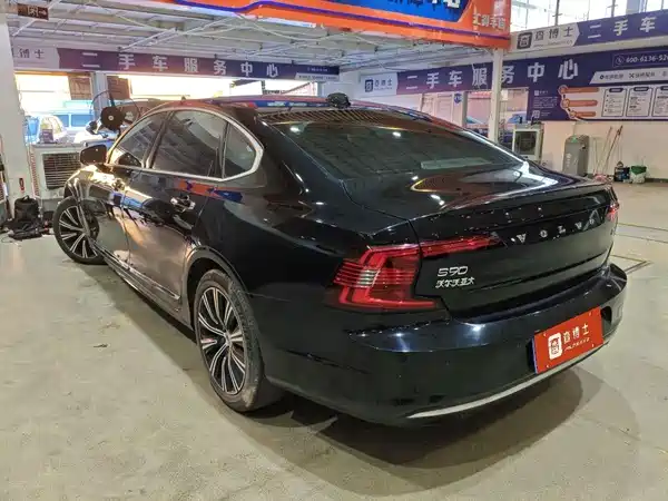 Volvo S90 2021