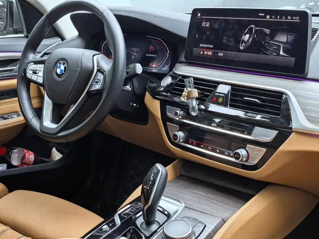 BMW 6 Series GT 2023 — фото 9