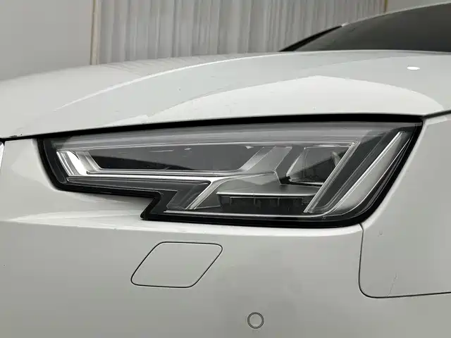 Audi A4L 2017 — фото 15
