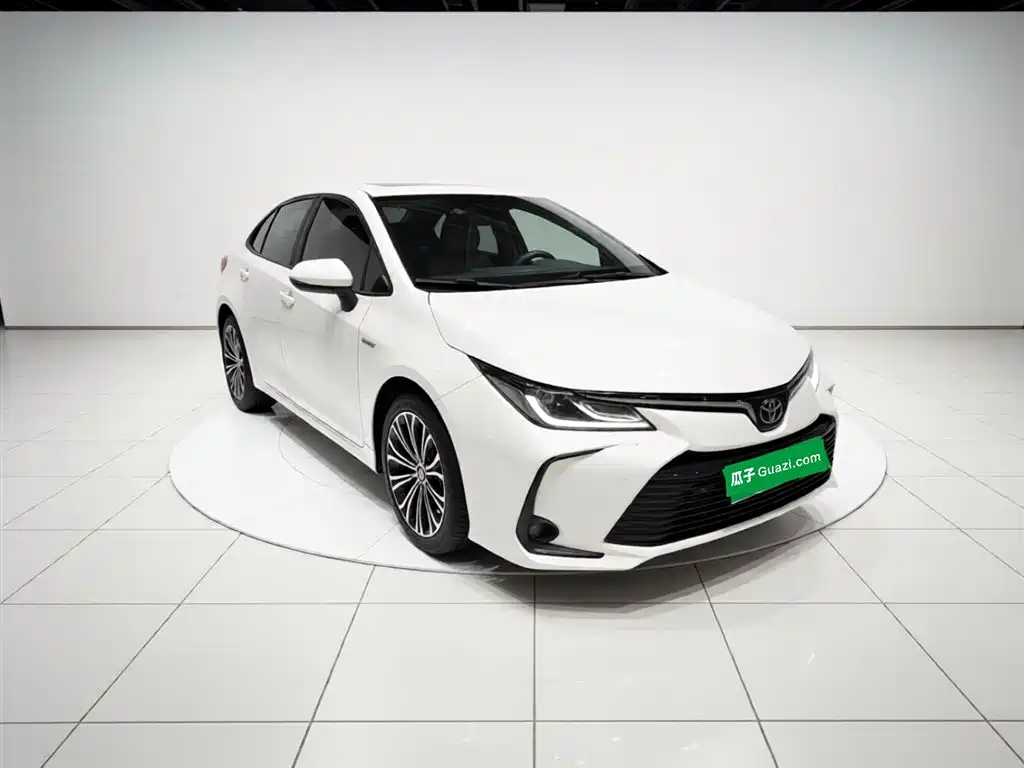 Toyota Corolla 2020 — фото 3