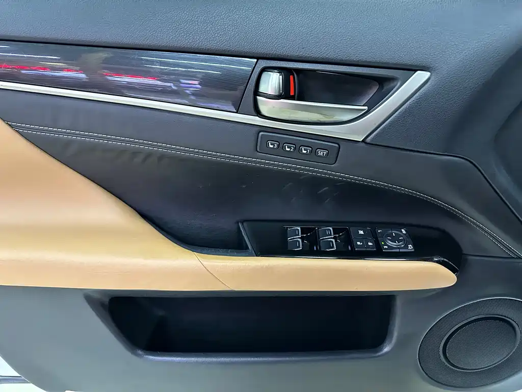 Lexus GS 2017 — фото 16