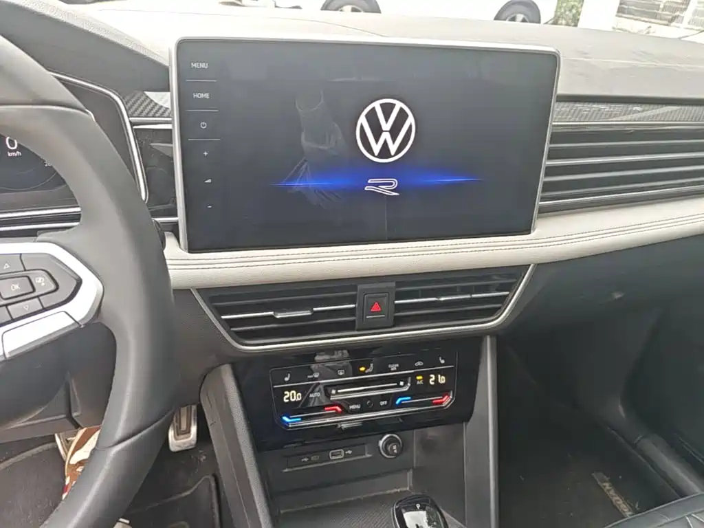 Volkswagen Tiguan L 2024 — фото 20